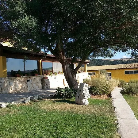 בית חווה Agriturismo Monte Fenosu