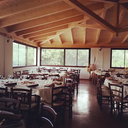 בית חווה Agriturismo Monte Fenosu *